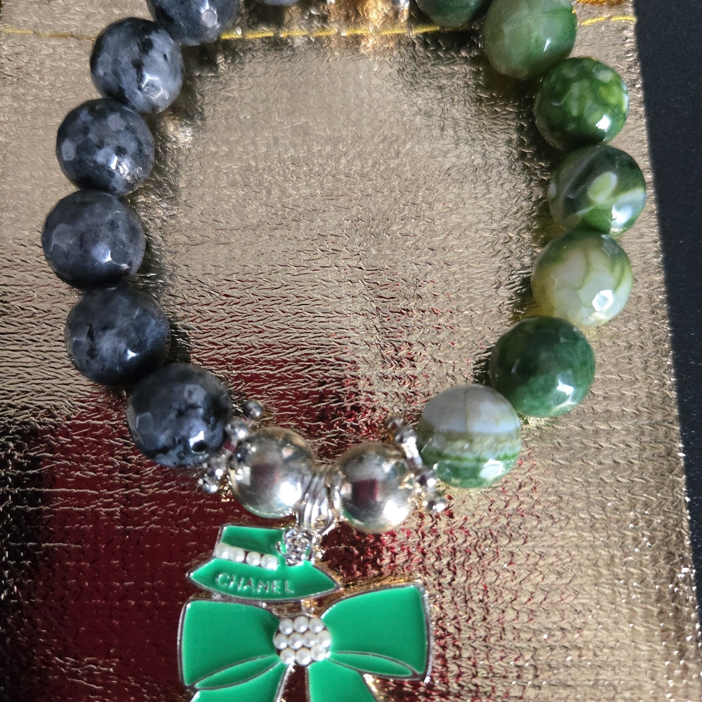 💚A GREEN LOVEES BUNDLE💚25+pcs💚 NWT